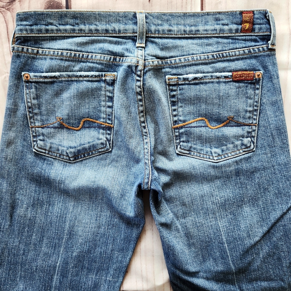 7 For All Mankind 7FAM "Crop Bootcut" Blue Cropped Jean | Women's Size 29 - Picture 5 of 9